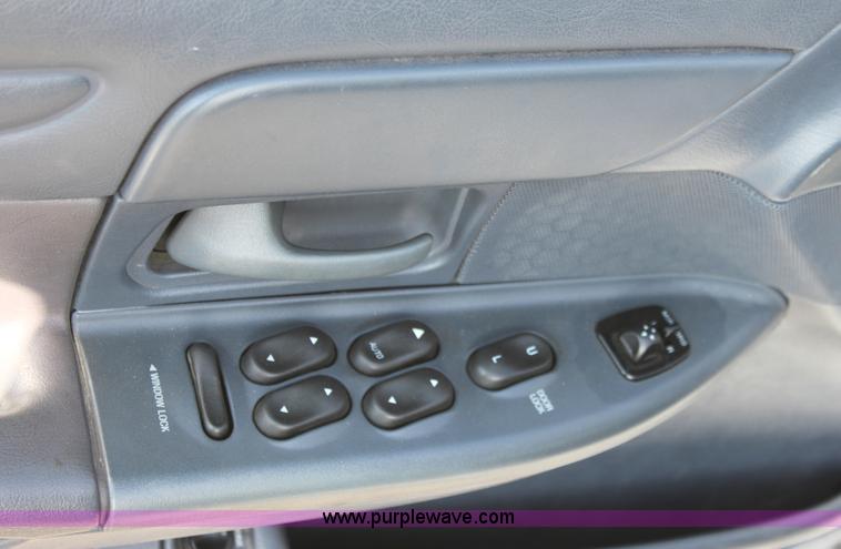 image for item B8507 2000 Ford Crown Victoria Police Interceptor