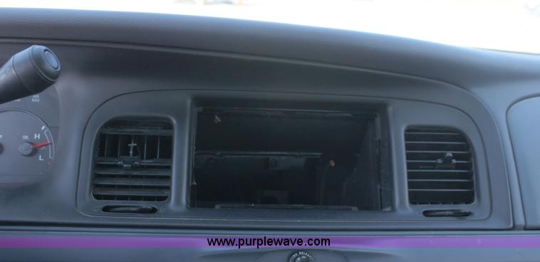 image for item B8507 2000 Ford Crown Victoria Police Interceptor