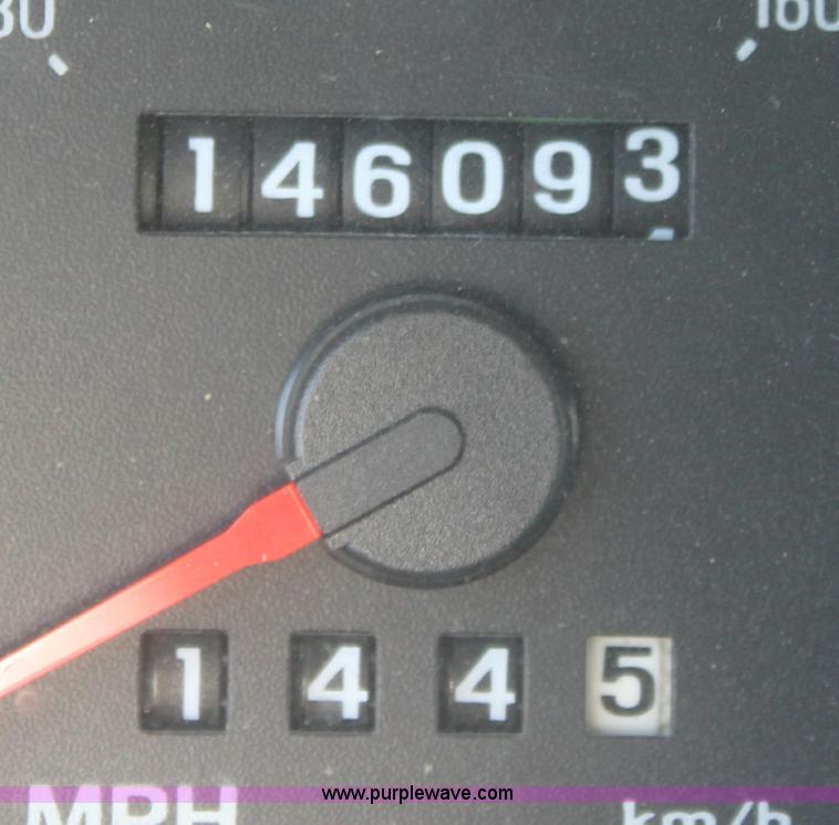 image for item B8507 2000 Ford Crown Victoria Police Interceptor