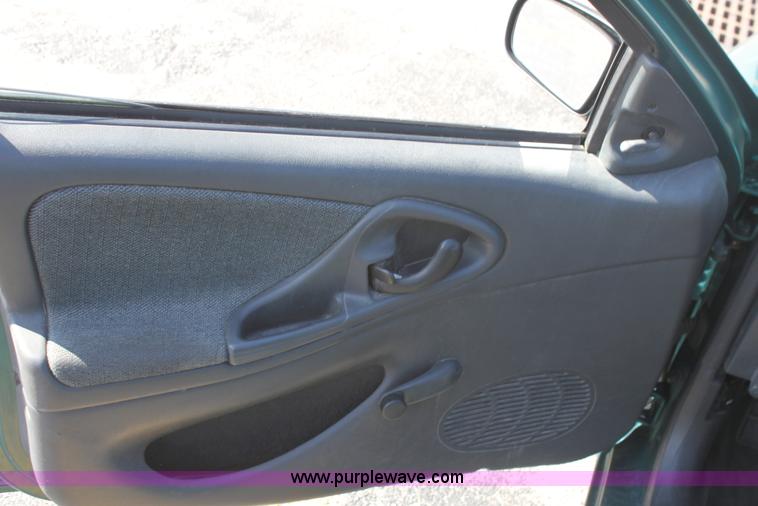 image for item B8508 1999 Chevrolet Cavalier