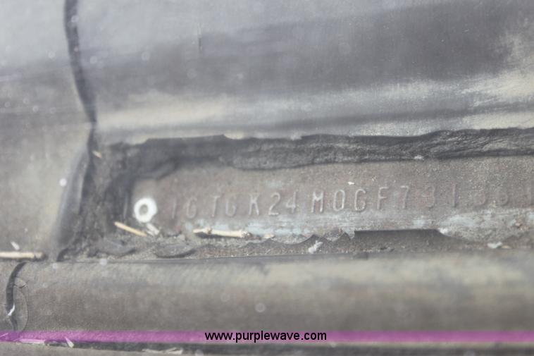 image for item B8509 1986 GMC Sierra 2500 pickup truck