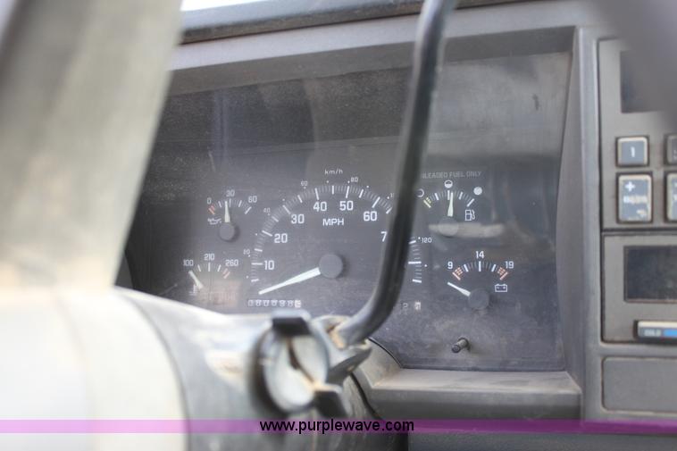 image for item B8510 1992 Chevrolet Cheyenne 2500 pickup truck