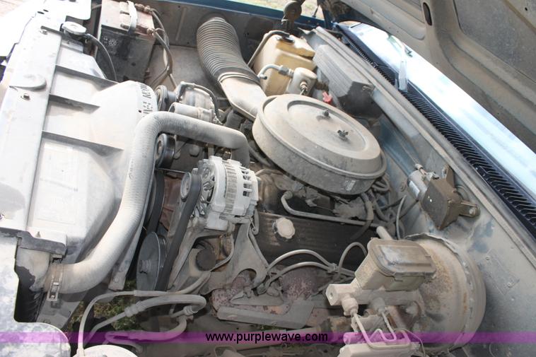 image for item B8510 1992 Chevrolet Cheyenne 2500 pickup truck