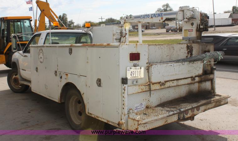 image for item B8511 1995 Chevrolet 3500HD pickup truck