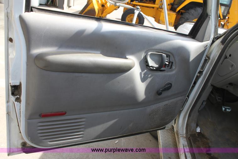 image for item B8511 1995 Chevrolet 3500HD pickup truck