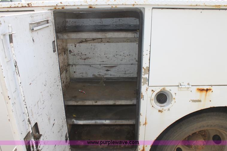 image for item B8511 1995 Chevrolet 3500HD pickup truck