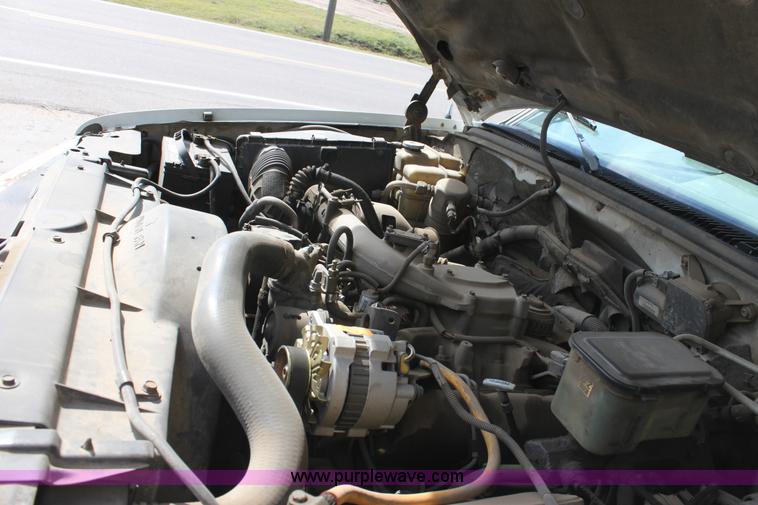 image for item B8511 1995 Chevrolet 3500HD pickup truck