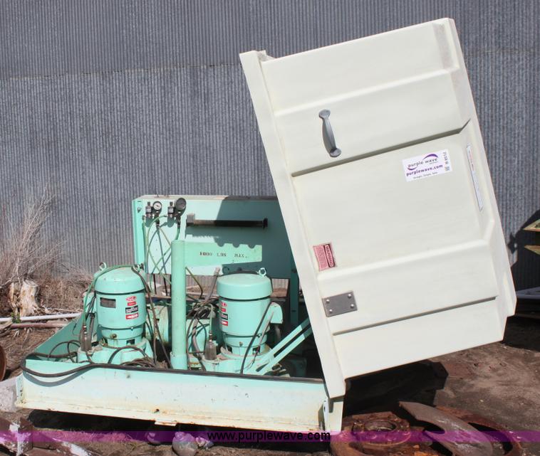 image for item B8512 Smith & Loveless lift station