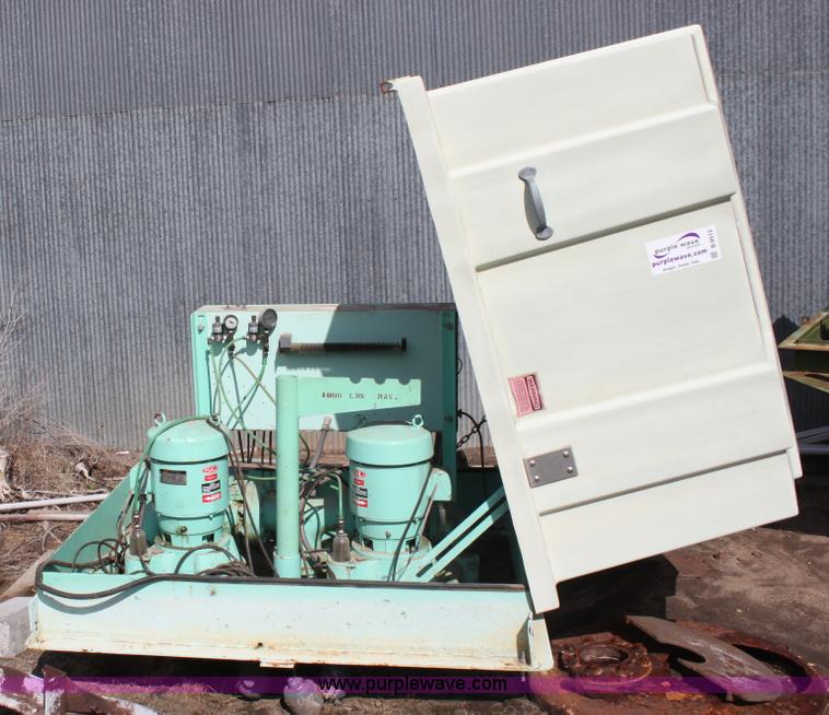 image for item B8512 Smith & Loveless lift station