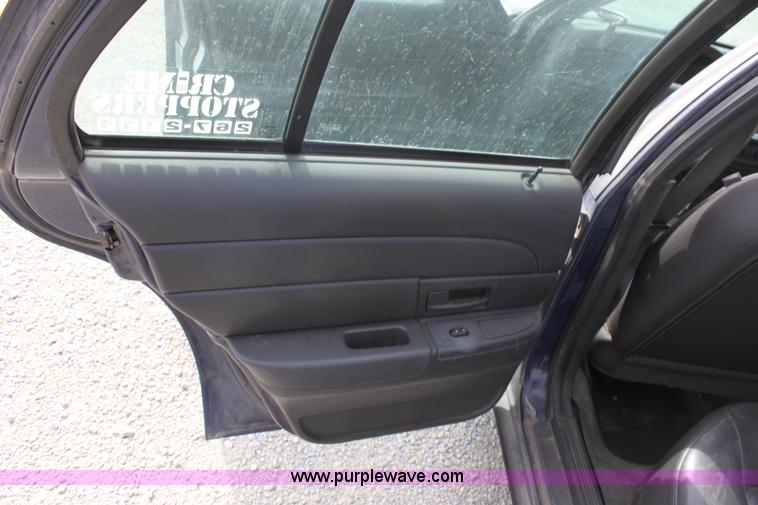 image for item B8602 2005 Ford Crown Victoria Police Interceptor