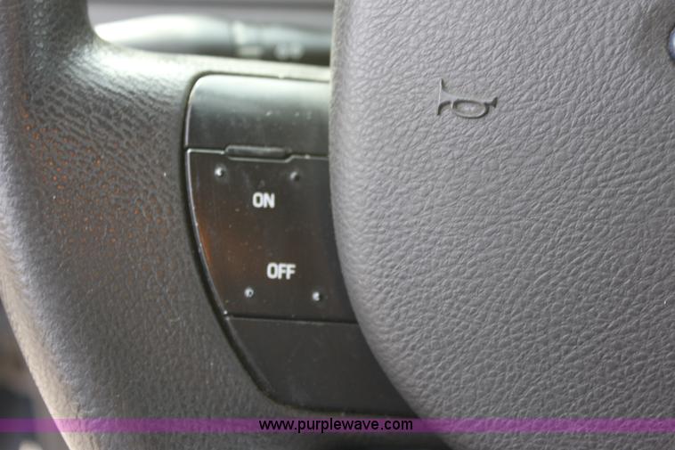 image for item B8602 2005 Ford Crown Victoria Police Interceptor