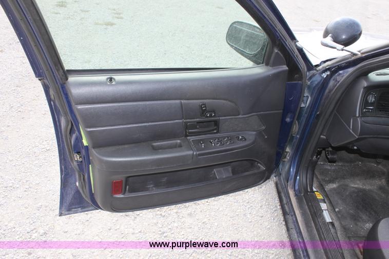 image for item B8603 2008 Ford Crown Victoria Police Interceptor