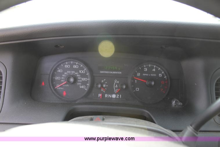 image for item B8603 2008 Ford Crown Victoria Police Interceptor