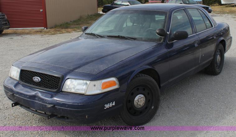 image for item B8604 2006 Ford Crown Victoria Police Interceptor