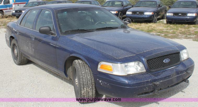 image for item B8604 2006 Ford Crown Victoria Police Interceptor