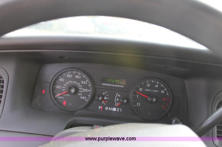 image for item B8604 2006 Ford Crown Victoria Police Interceptor