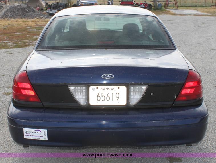 image for item B8605 2006 Ford Crown Victoria Police Interceptor