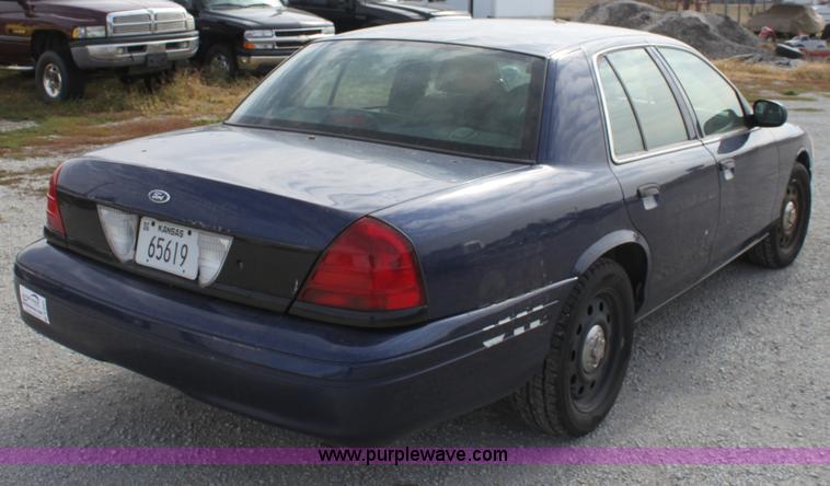 image for item B8605 2006 Ford Crown Victoria Police Interceptor