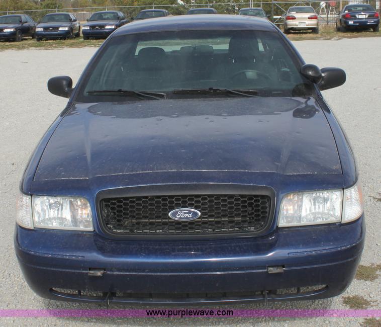 image for item B8605 2006 Ford Crown Victoria Police Interceptor