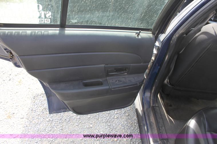 image for item B8605 2006 Ford Crown Victoria Police Interceptor