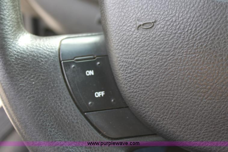 image for item B8605 2006 Ford Crown Victoria Police Interceptor