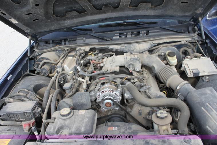 image for item B8605 2006 Ford Crown Victoria Police Interceptor