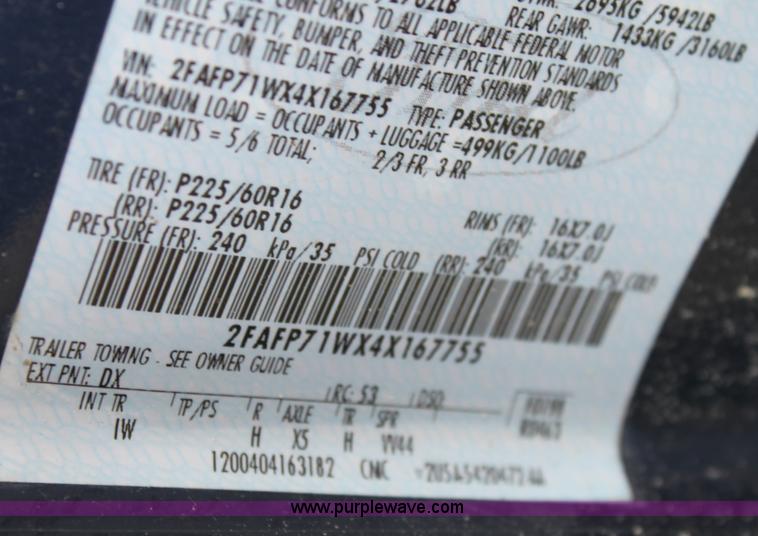 image for item B8606 2004 Ford Crown Victoria Police Interceptor