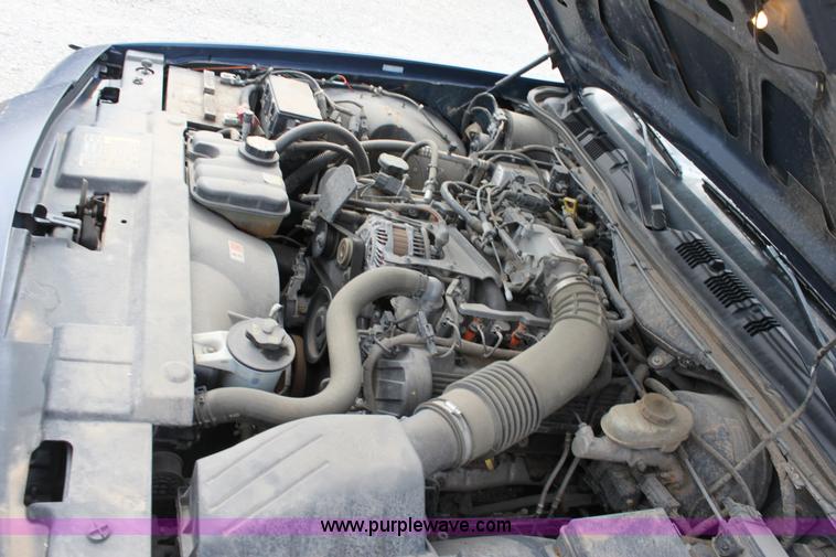 image for item B8606 2004 Ford Crown Victoria Police Interceptor