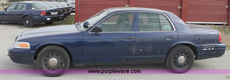 image for item B8607 2006 Ford Crown Victoria Police Interceptor