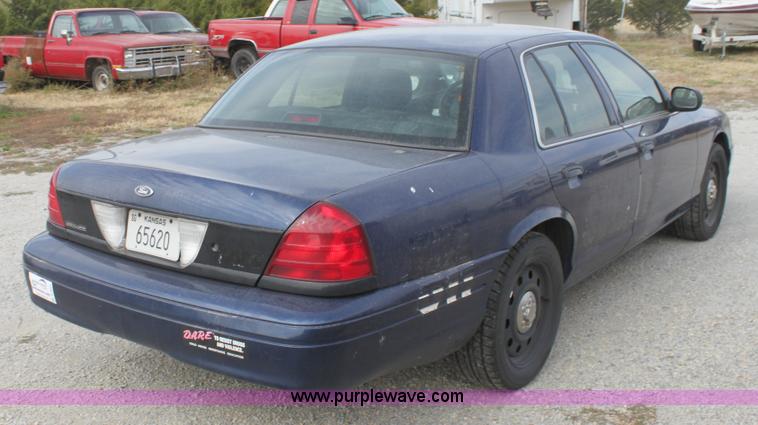 image for item B8607 2006 Ford Crown Victoria Police Interceptor