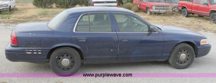 image for item B8607 2006 Ford Crown Victoria Police Interceptor