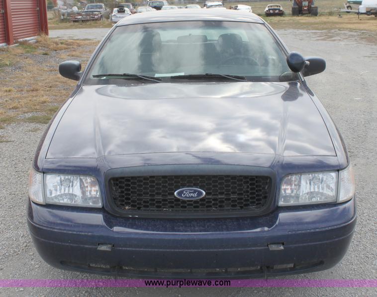 image for item B8607 2006 Ford Crown Victoria Police Interceptor