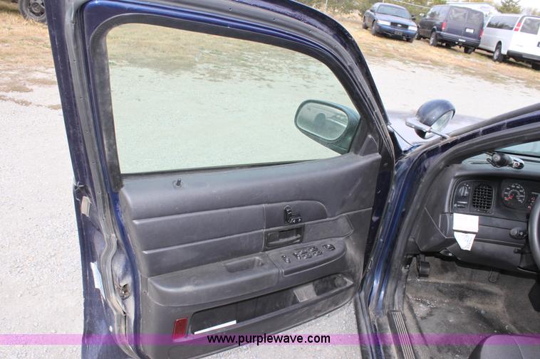 image for item B8607 2006 Ford Crown Victoria Police Interceptor