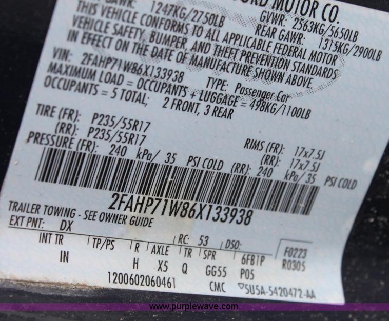 image for item B8607 2006 Ford Crown Victoria Police Interceptor