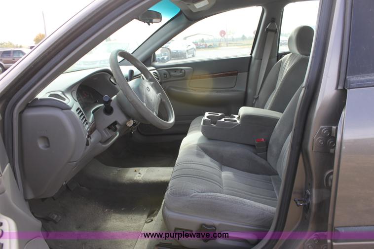 image for item B8608 2002 Chevrolet Impala