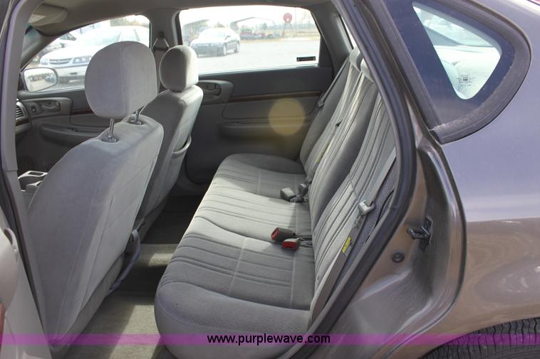 image for item B8608 2002 Chevrolet Impala