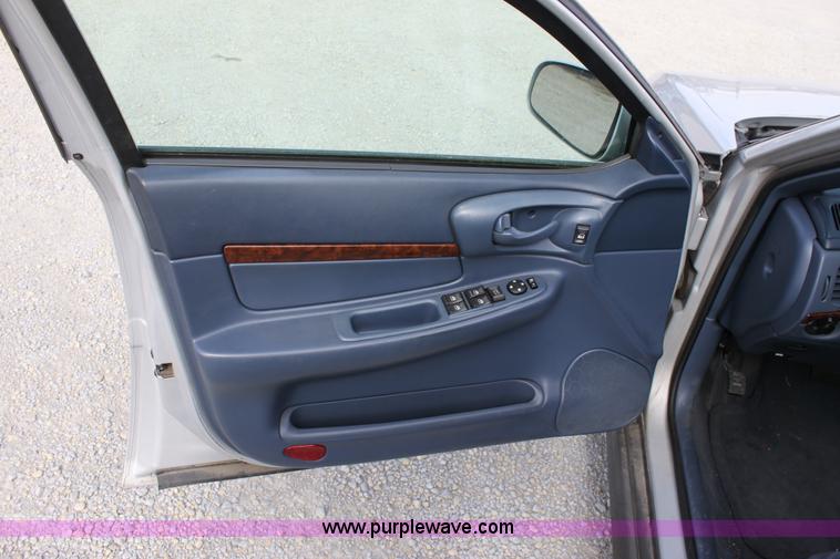 image for item B8609 2004 Chevrolet Impala