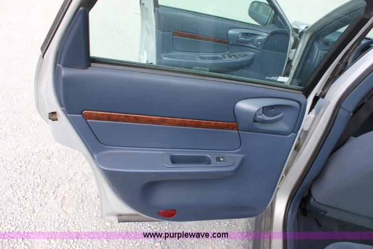 image for item B8609 2004 Chevrolet Impala