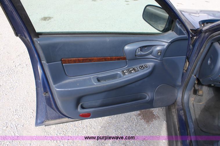 image for item B8611 2003 Chevrolet Impala