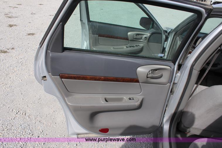 image for item B8612 2004 Chevrolet Impala
