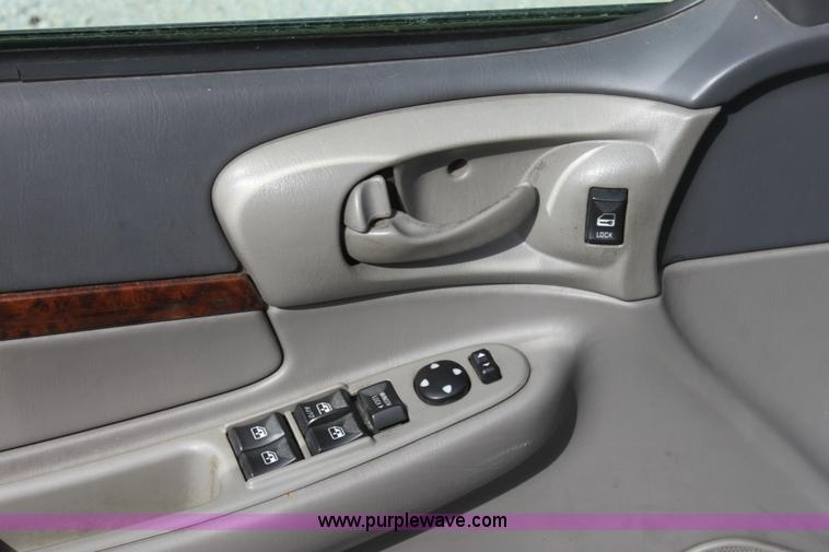 image for item B8612 2004 Chevrolet Impala