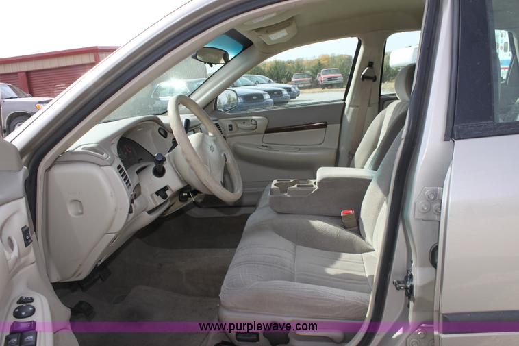 image for item B8613 2002 Chevrolet Impala
