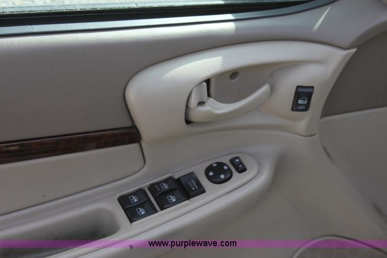 image for item B8613 2002 Chevrolet Impala