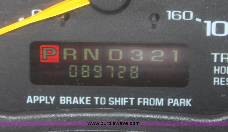 image for item B8614 2001 Chevrolet Astro LS van