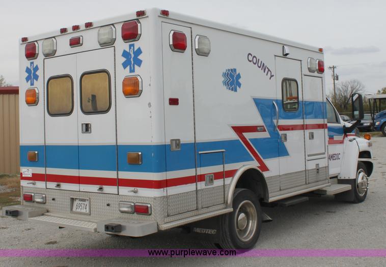 image for item B8616 2008 Chevrolet Kodiak C4500 ambulance