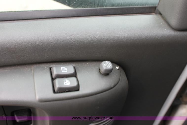 image for item B8616 2008 Chevrolet Kodiak C4500 ambulance