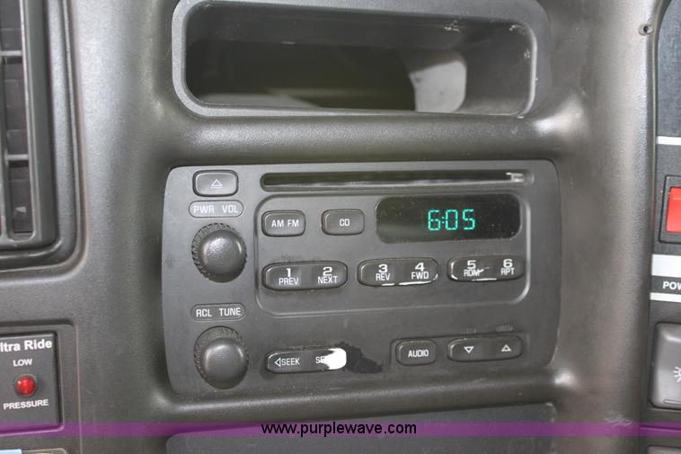 image for item B8616 2008 Chevrolet Kodiak C4500 ambulance