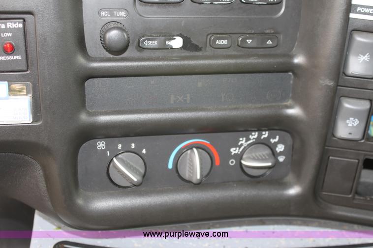 image for item B8616 2008 Chevrolet Kodiak C4500 ambulance