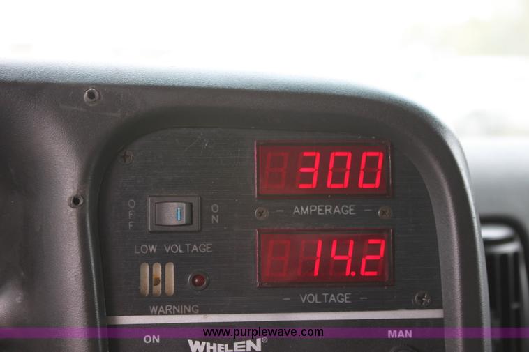 image for item B8616 2008 Chevrolet Kodiak C4500 ambulance