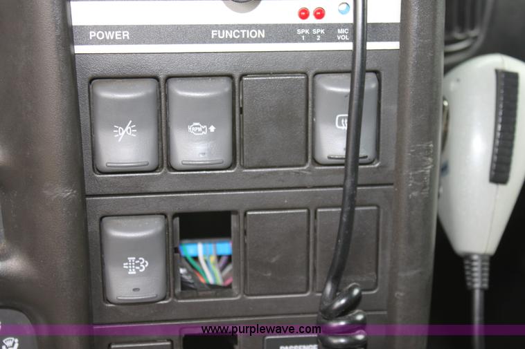 image for item B8616 2008 Chevrolet Kodiak C4500 ambulance